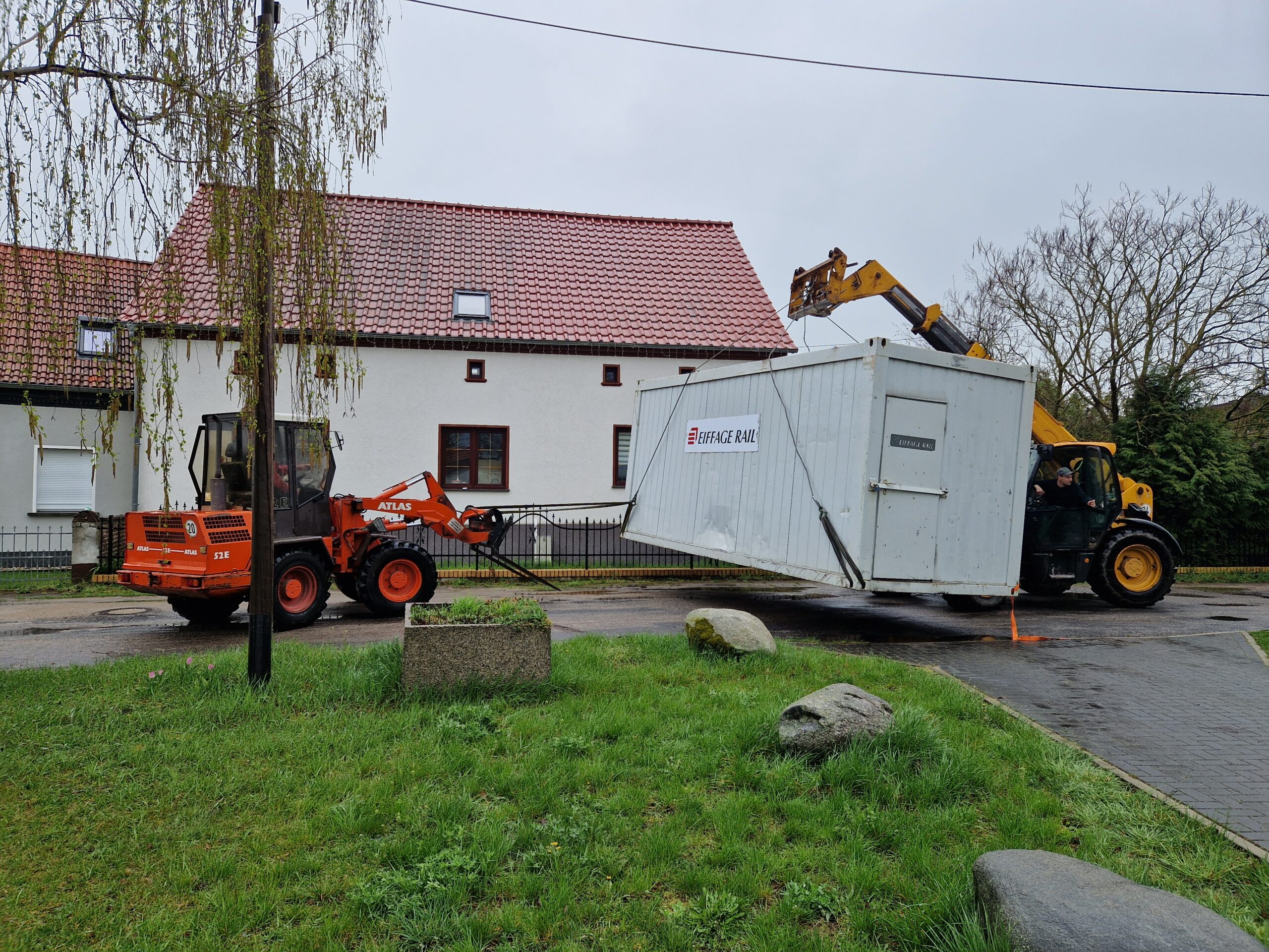 Lagercontainer umgesetzt